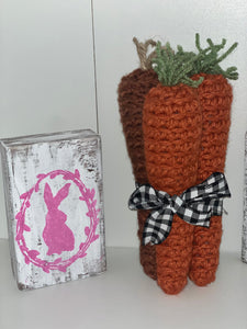 Crochet carrots